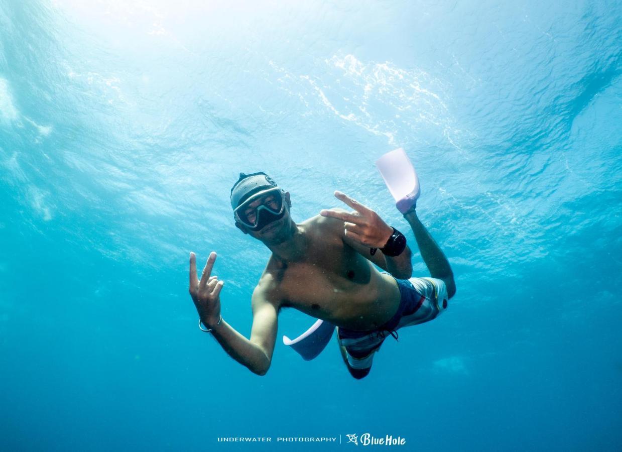 Bed and Breakfast 藍洞潛水blue Hole Dive Center Хенгчун Экстерьер фото